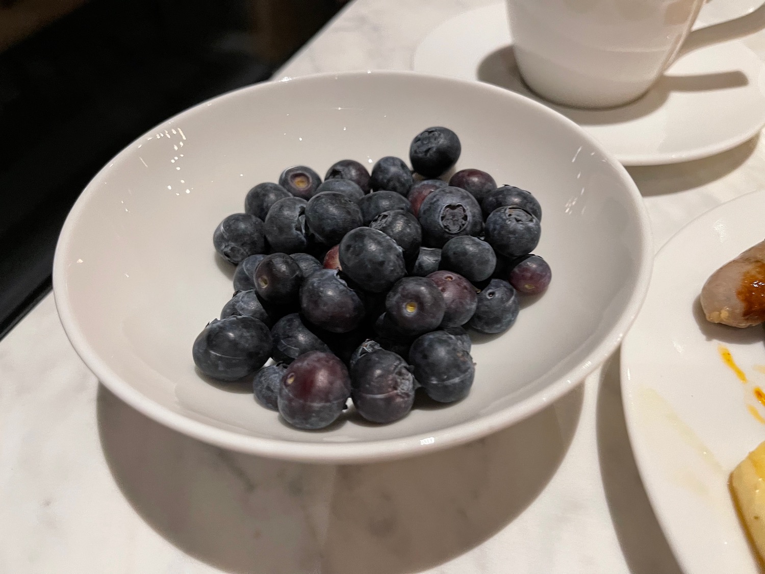 a bowl of blueberries