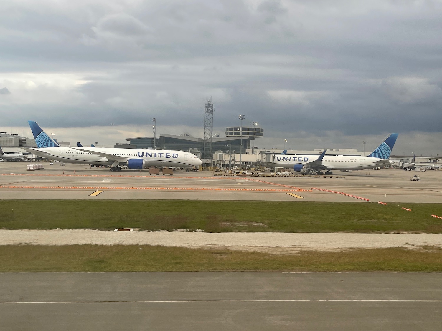 airplanes on the runway