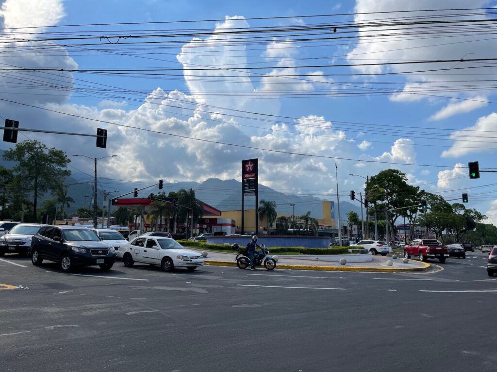 Photo Essay: San Pedro Sula, Honduras - Live and Let's Fly