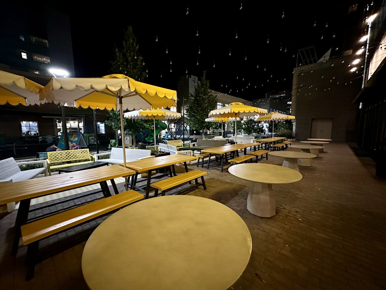 the graduate iowa city outdoor patio seating