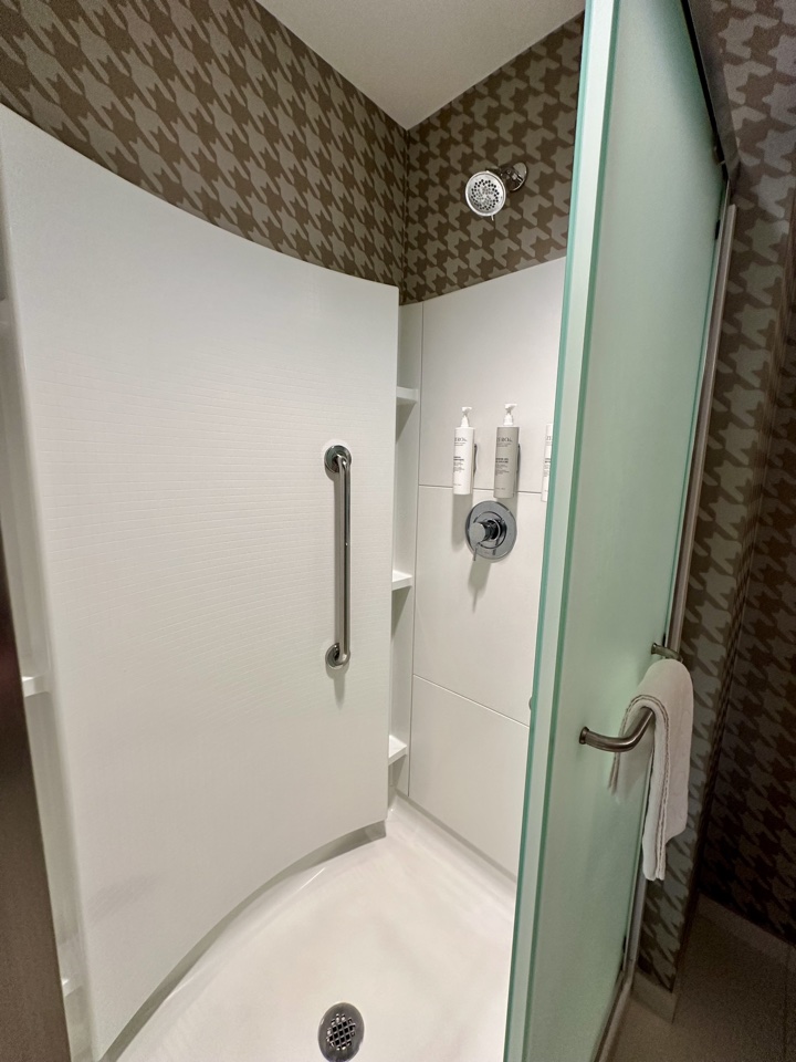 home2 suites orlando shower