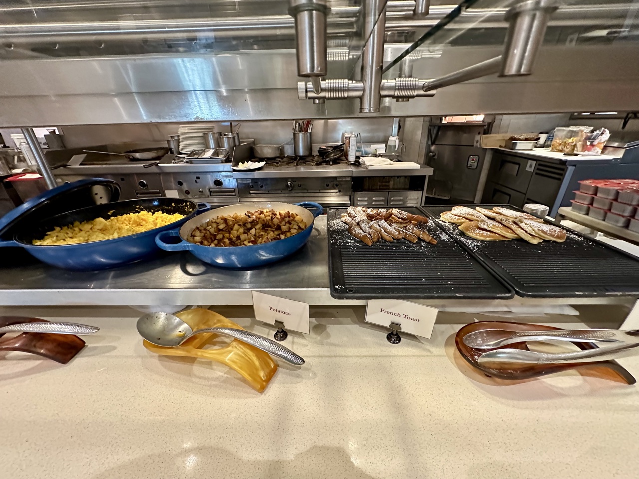 hyatt regency coconut point breakfast hot buffet