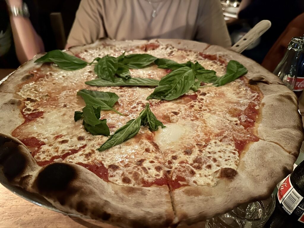 Best Pizza Ever? Getting Into The Elusive Lucali (Brooklyn) - Live and