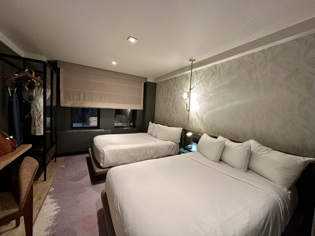 Review: The Time New York Hotel (Hyatt, Dream Hotel Group) - Live and
