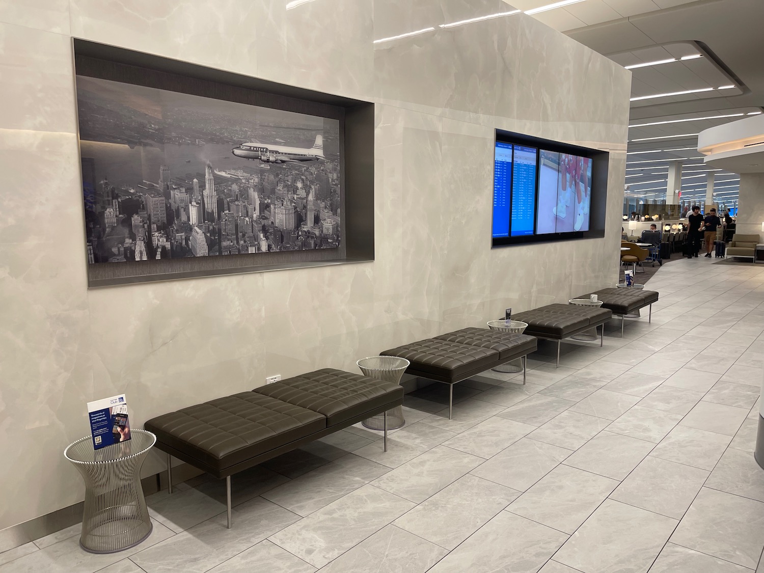 a group of benches in a room