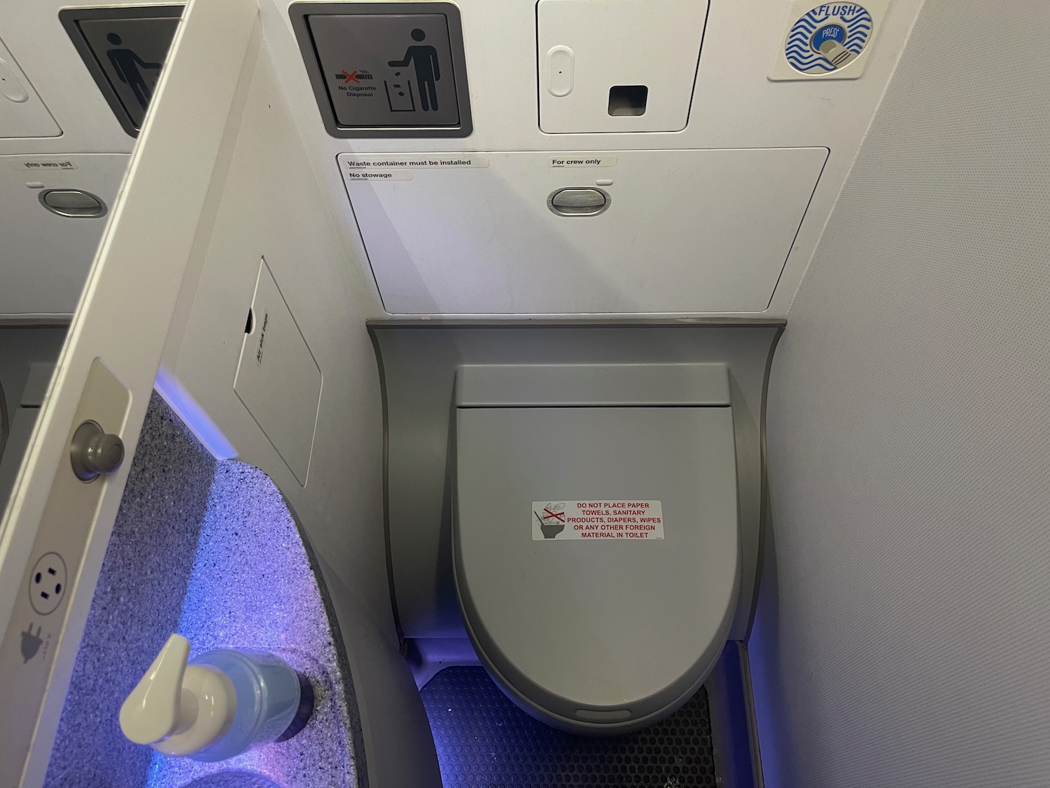 Review Frontier Airlines A321neo DEN MKE Live and Let s Fly