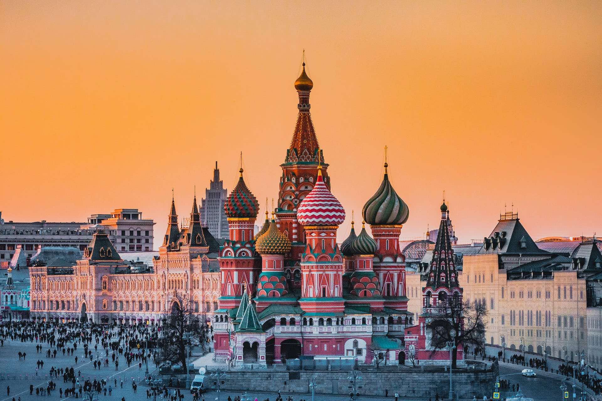 Russia Will Require Visitors To Sign Loyalty Agreement - Live