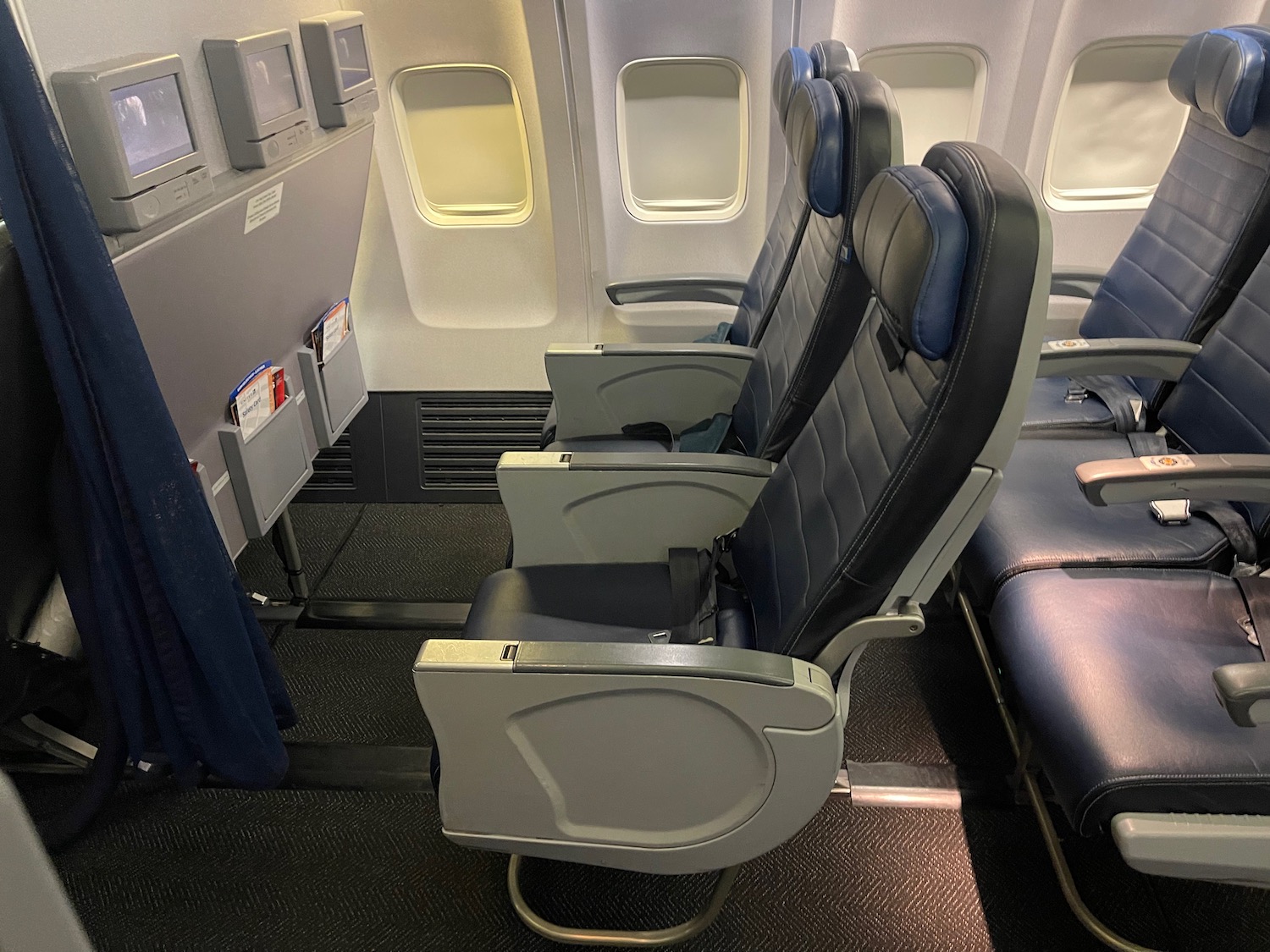 a row of seats in an airplane