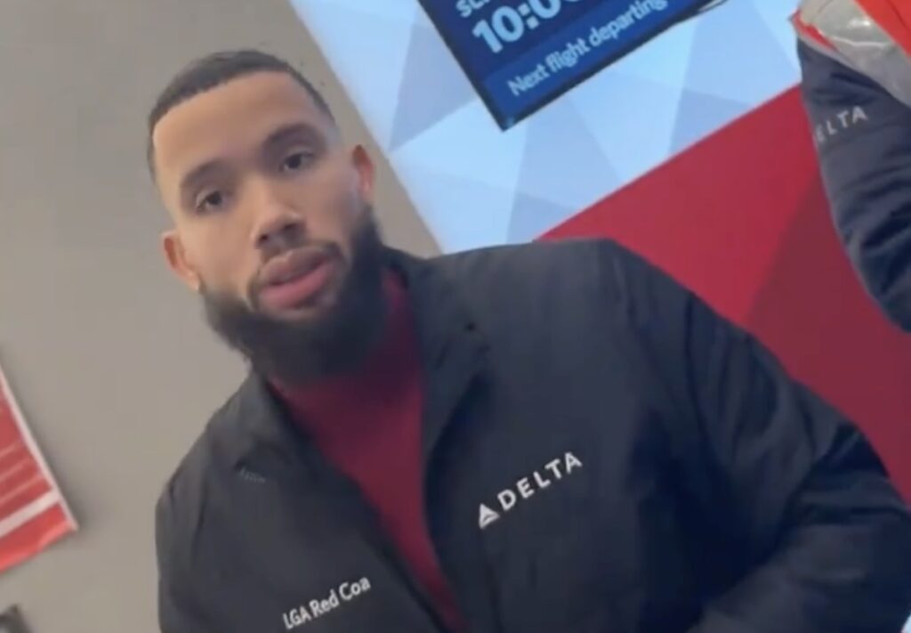 Delta Air Lines Gate Agent Pushes Back After Being Accused Of ...