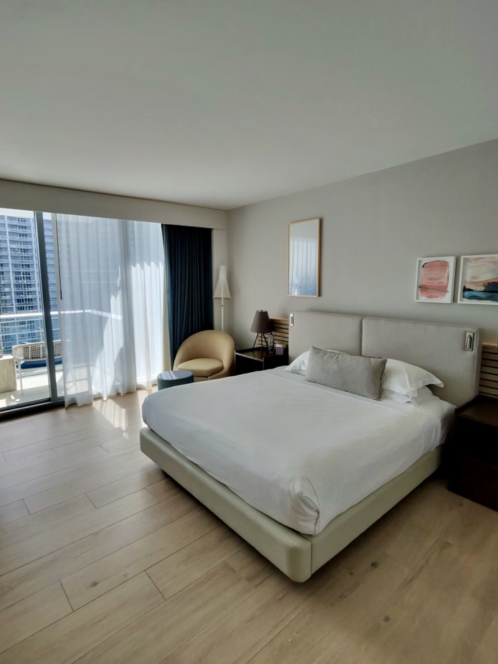 Kimpton Epic hotel miami standard guest room bedroom