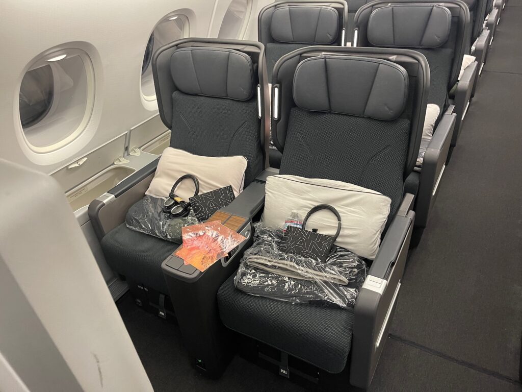 Review: Qantas A380 Premium Economy Class Los Angeles - Sydney - Live ...