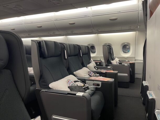 Review: Qantas A380 Premium Economy Class Los Angeles - Sydney - Live ...