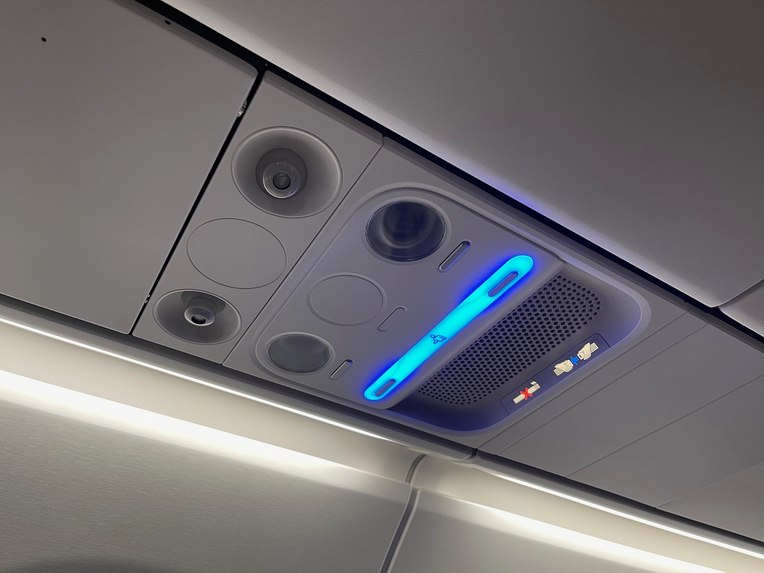 a blue light on a plane