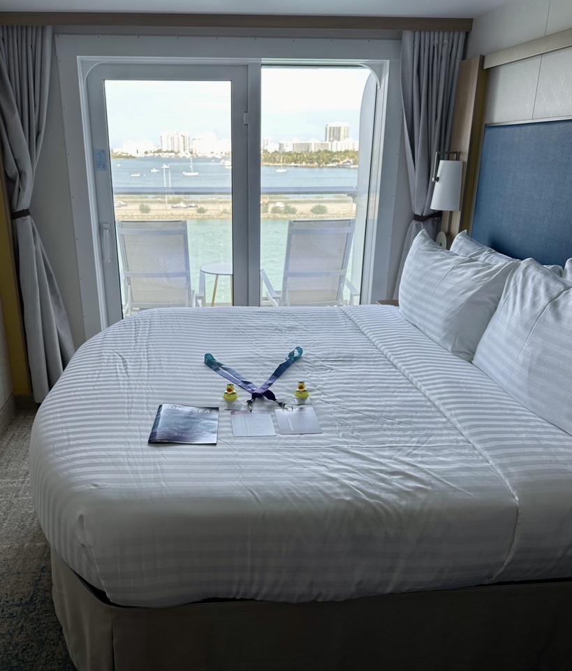 Icon of the seas balcony bed