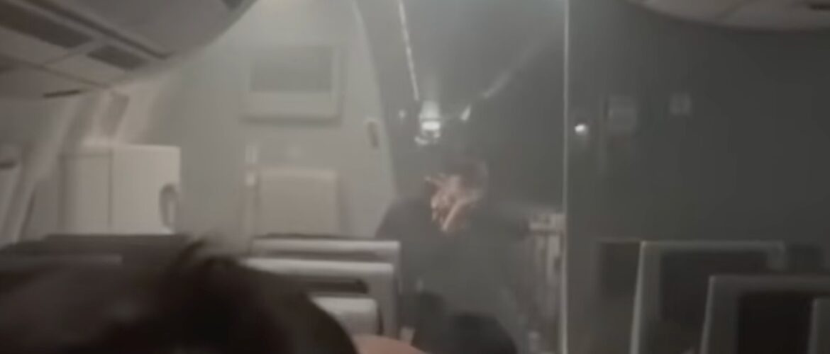 Evacuation Japan Airlines 516