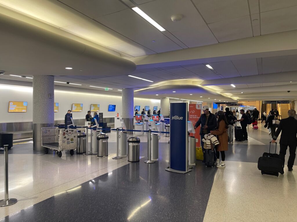 Review JetBlue A321 Mint Business Class (Redeye) Live and Let's Fly