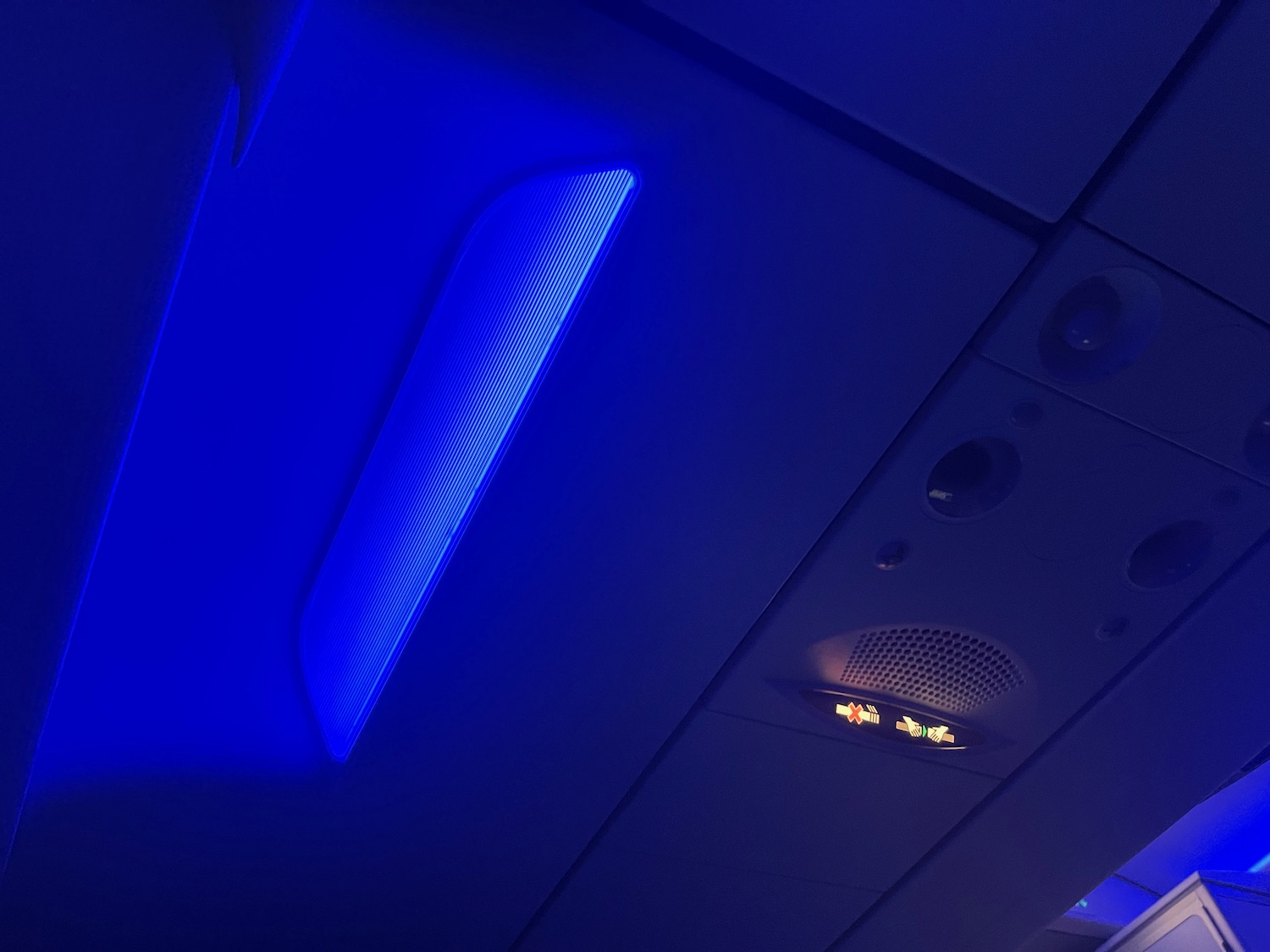 a blue light on a plane
