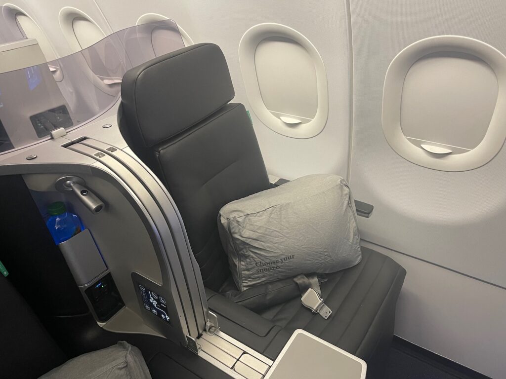 Review JetBlue A321 Mint Business Class (Redeye) Live and Let's Fly