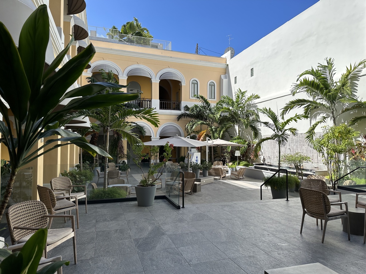 puerto rico palacio provincial courtyard