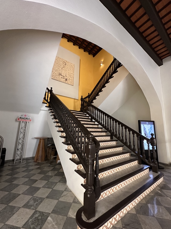 puerto rico palacio provincial staircase