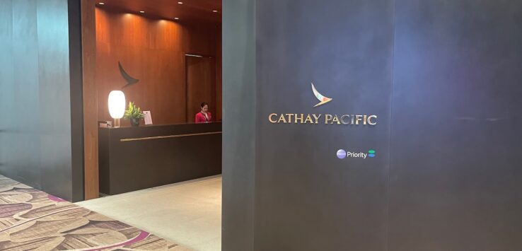 Cathay Pacific Lounge Singapore Review