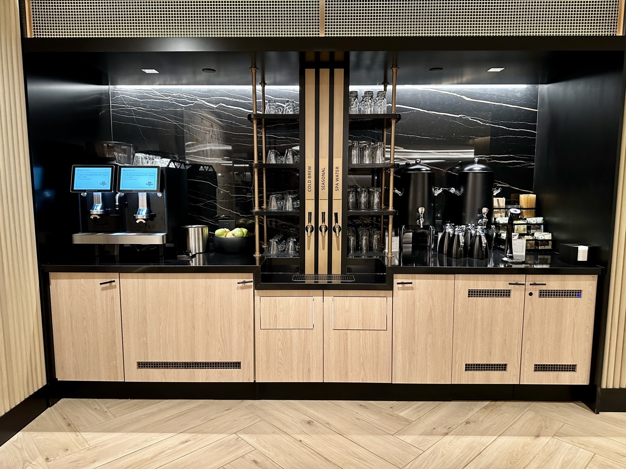 Chase Sapphire Lounge LGA coffee station