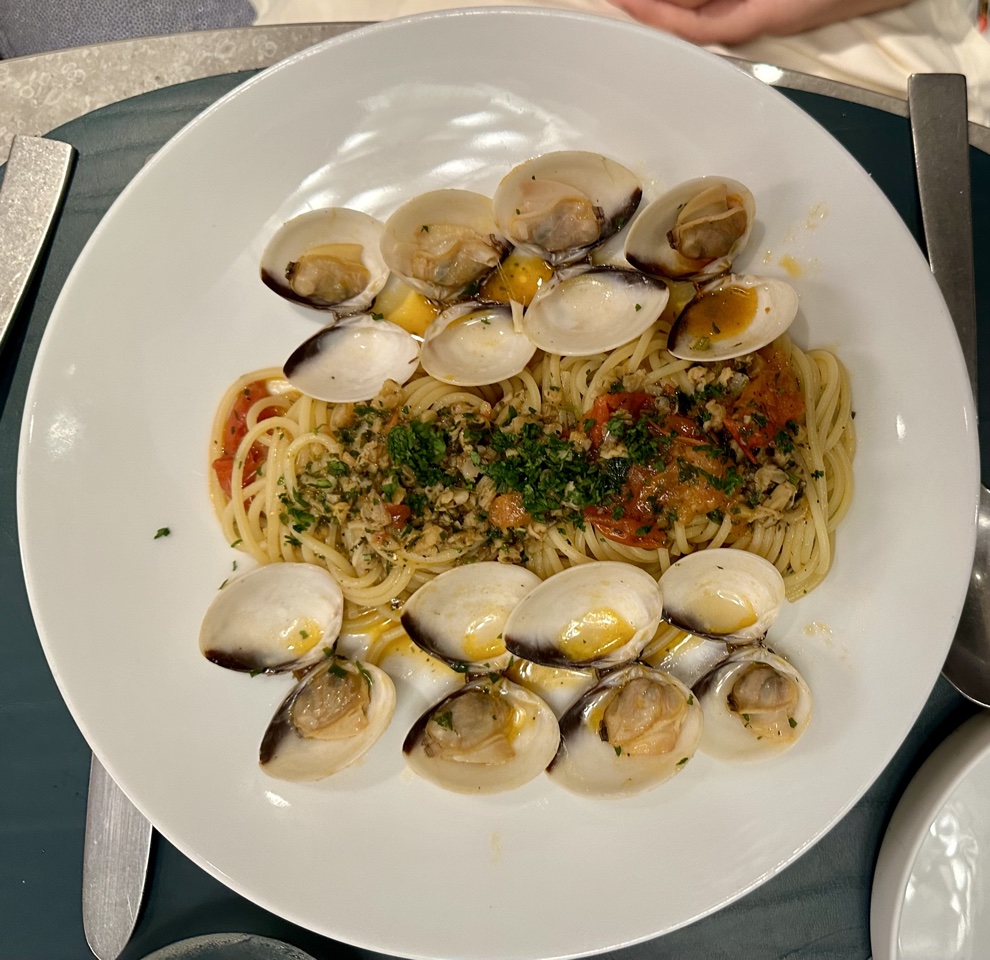 msc yacht club seascape ocean cay restaurant clam pasta