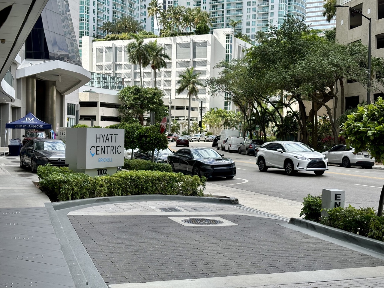 Hyatt Centric Brickell Miami driveway
