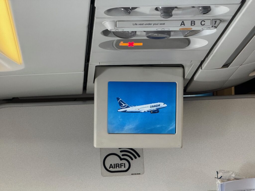 Review TAROM A318 Business Class Live and Let's Fly