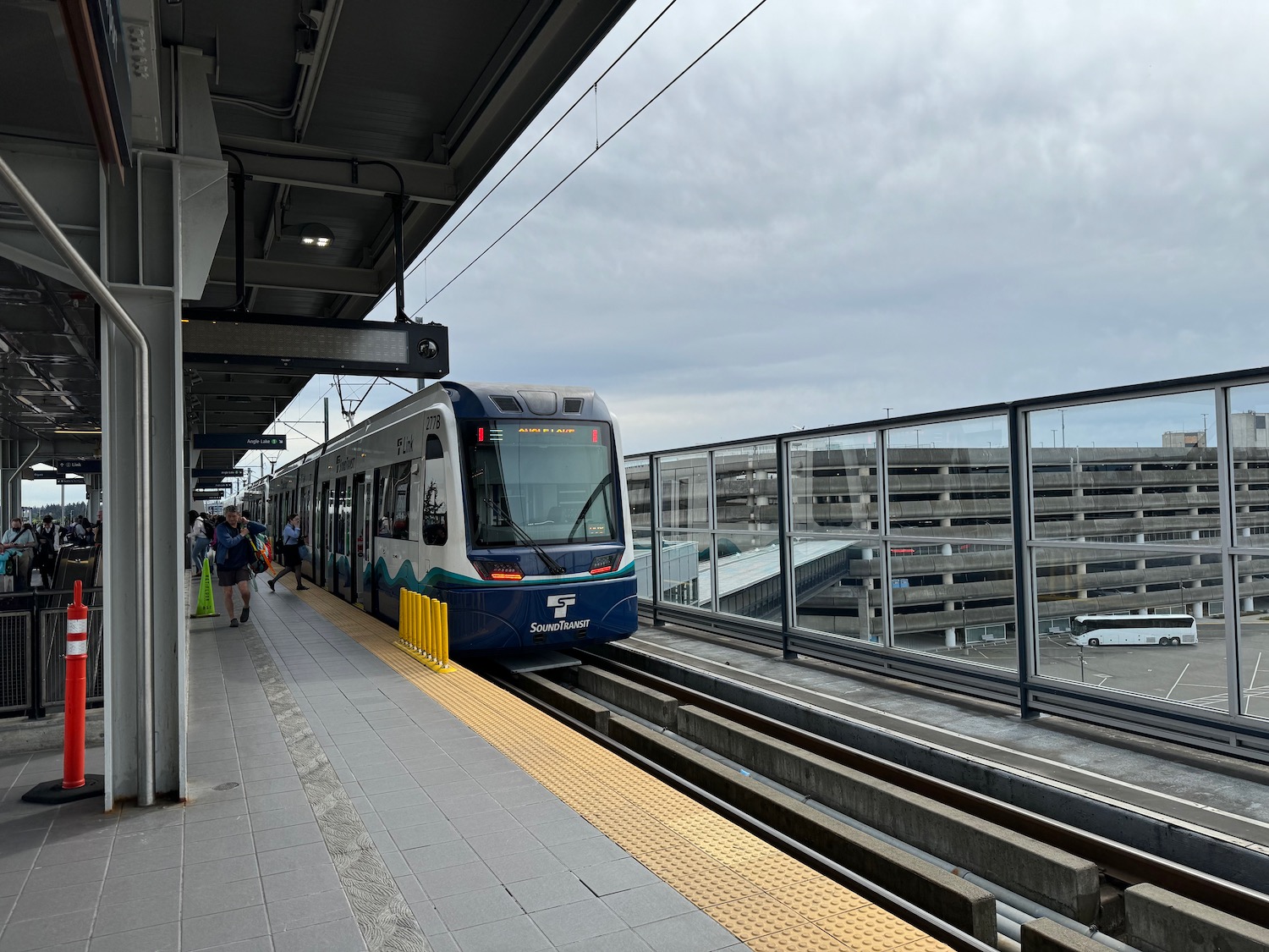 a train at a train station