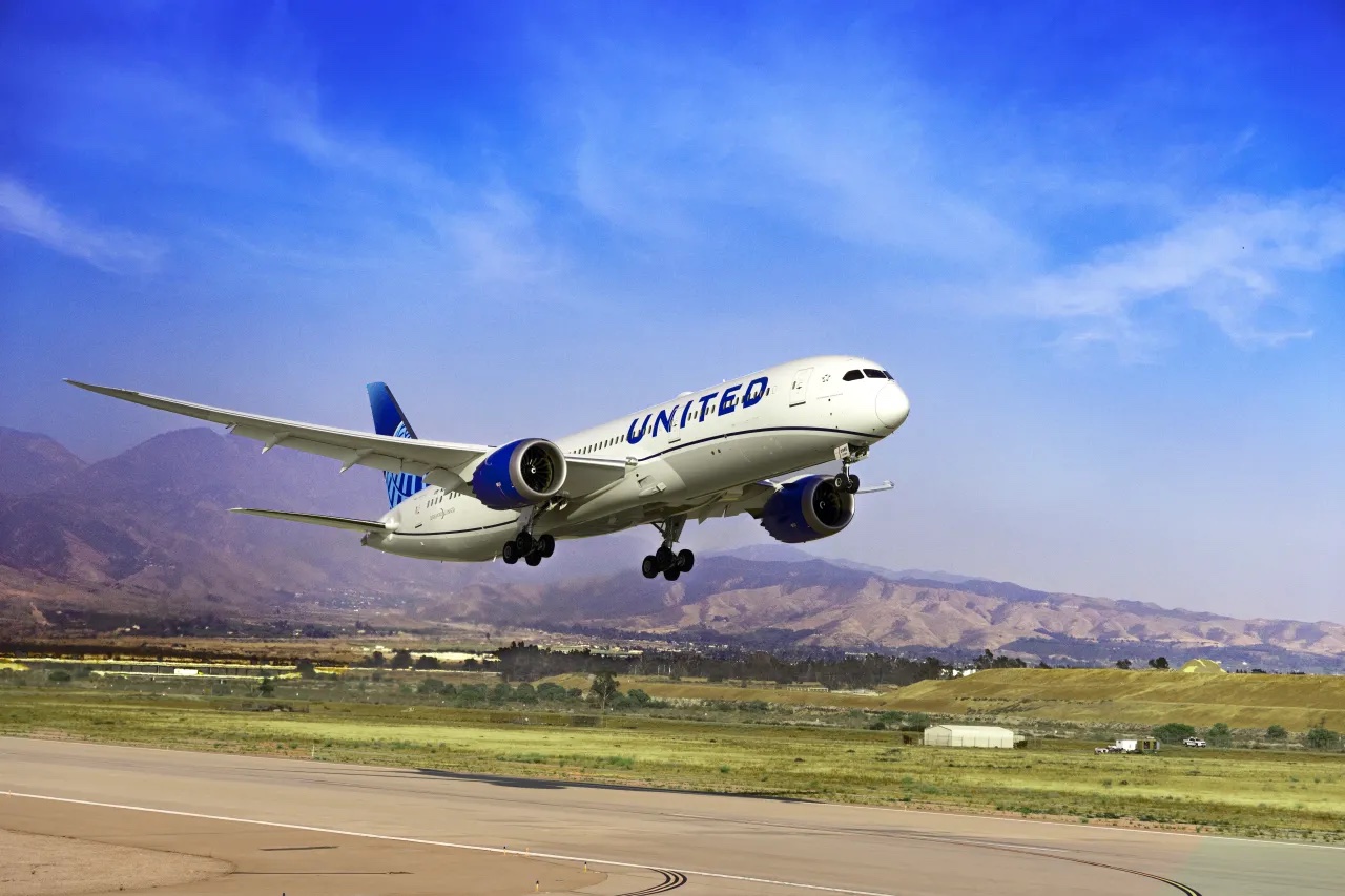 United Airlines Suspends LAX South Pacific Routes