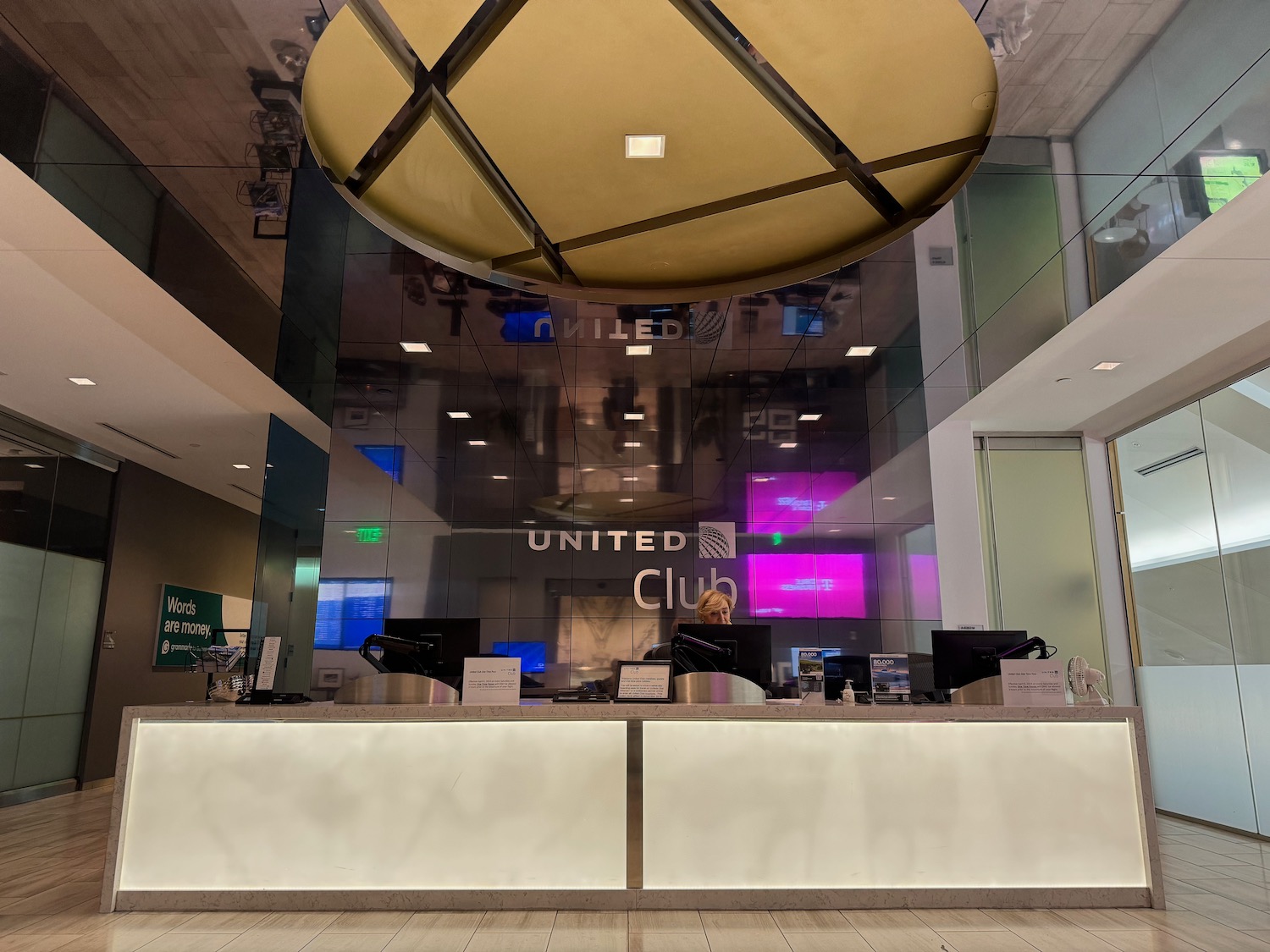 United Club Seattle Review