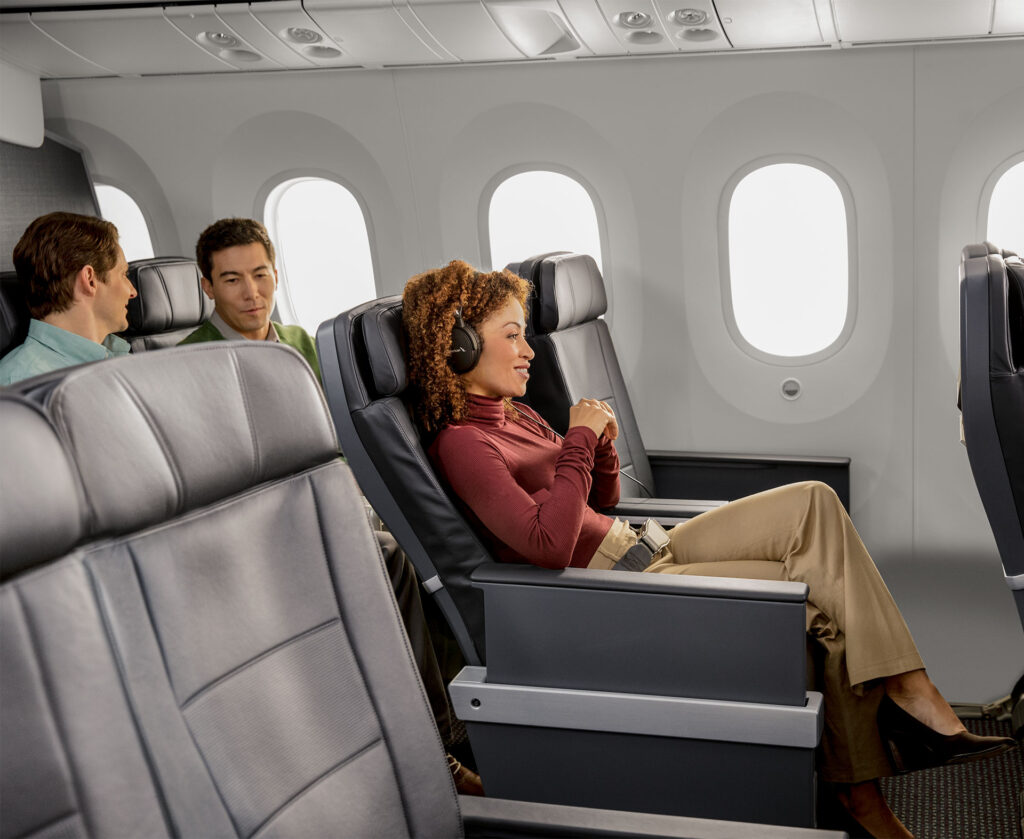 American Airlines Now Automatically Redeposits AAdvantage Miles When ...