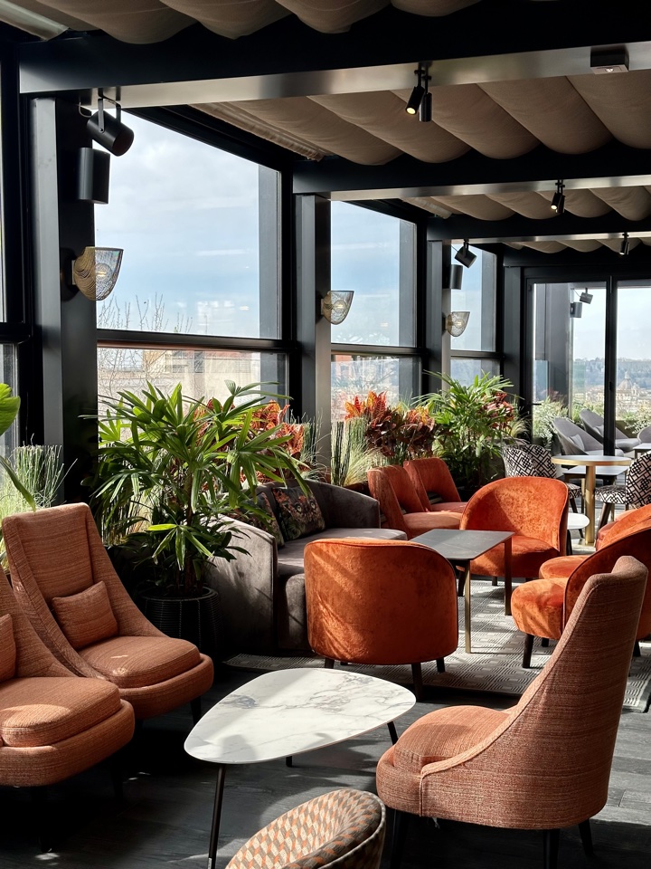 intercontinental rome ambasciatori palace rooftop bar seating