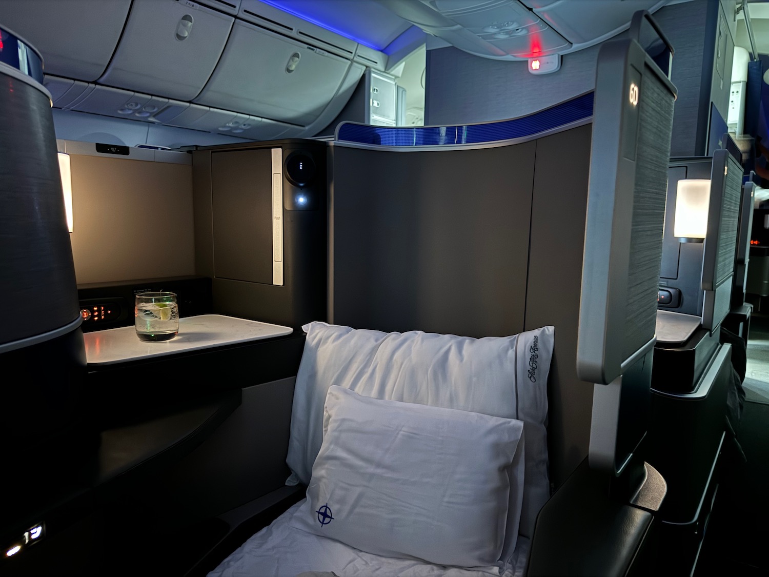 Review: United Airlines 787-9 Polaris Business Class (ICN-SFO)