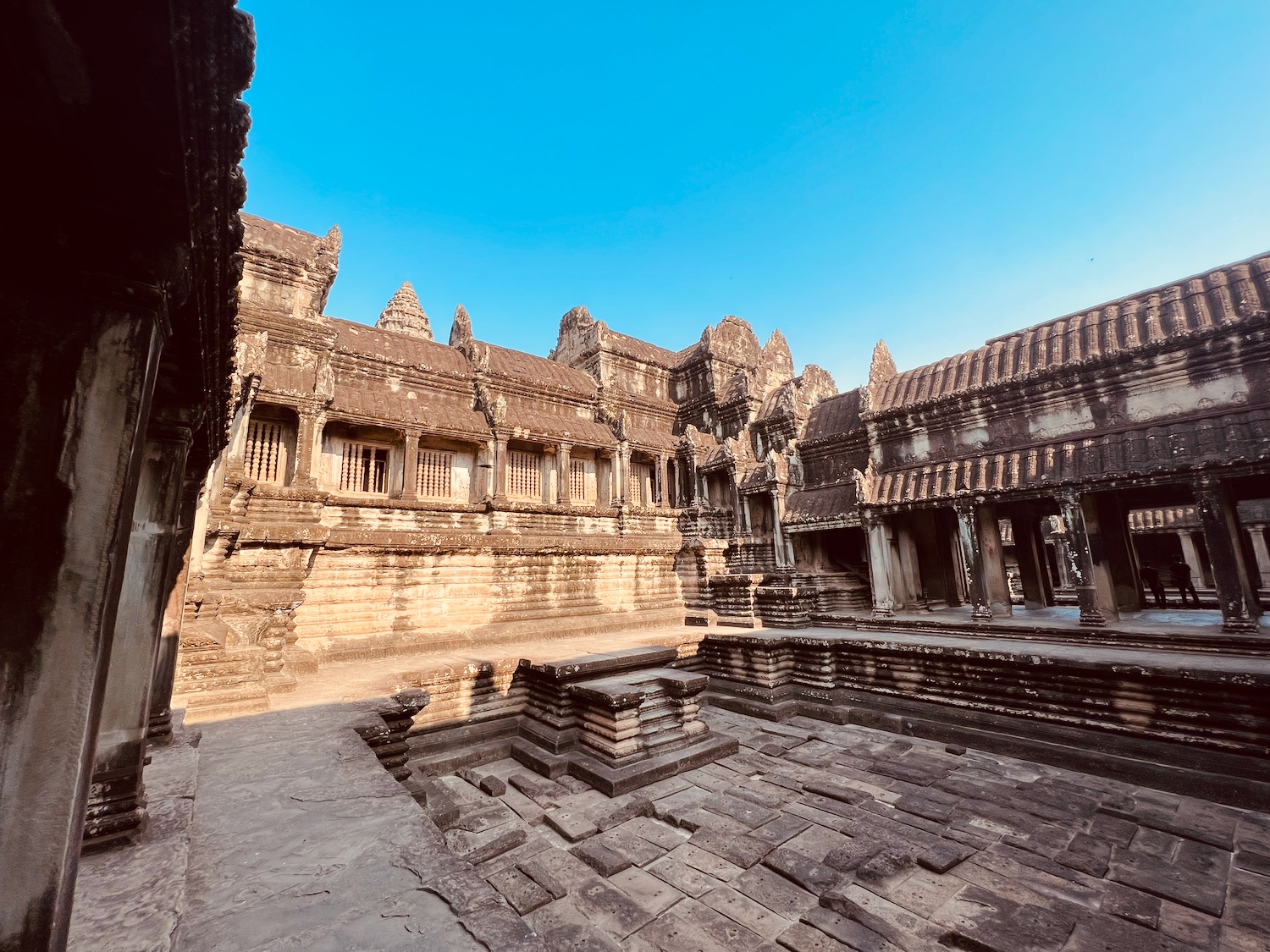 a courtyard of an old building