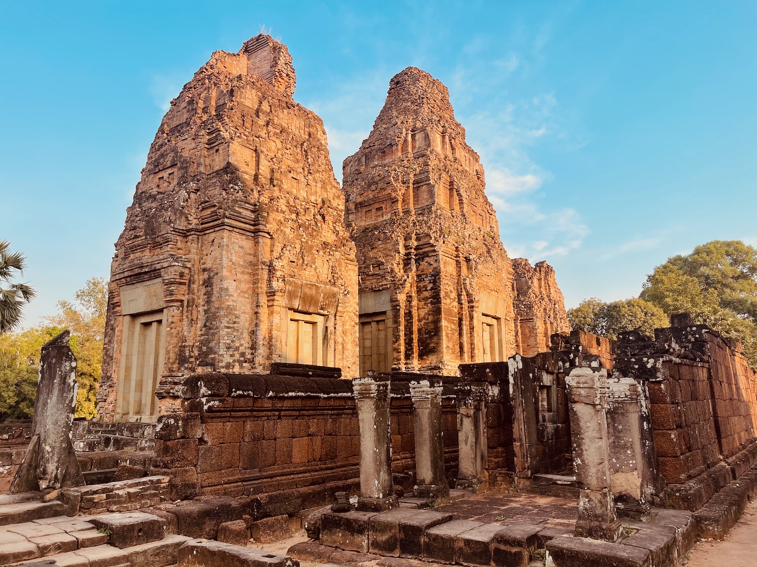 a stone building with columns