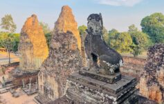 Angkor Crowds