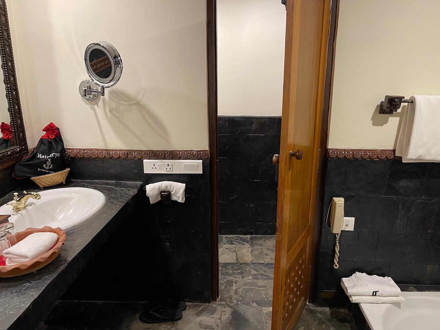 a bathroom with a sink and toilet