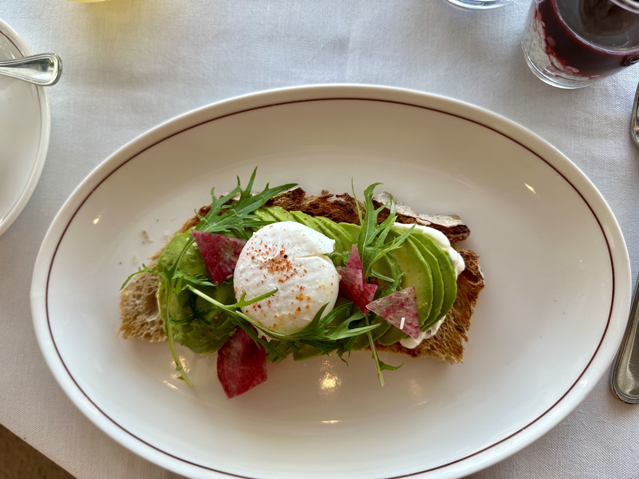 so paris hotel Bonnie avacado toast