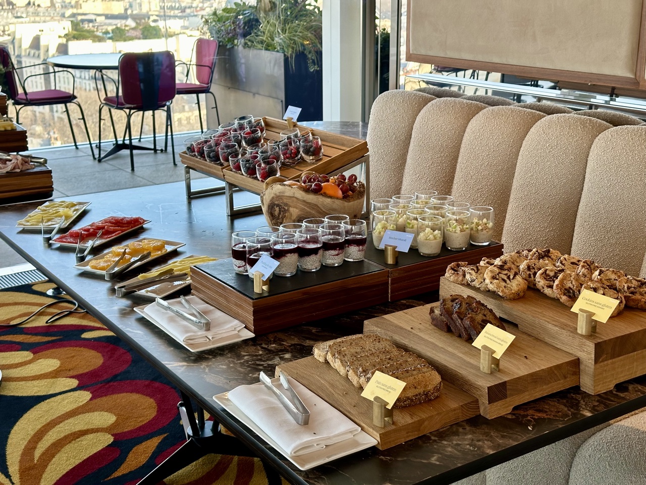 so paris hotel Bonnie restaurant table one