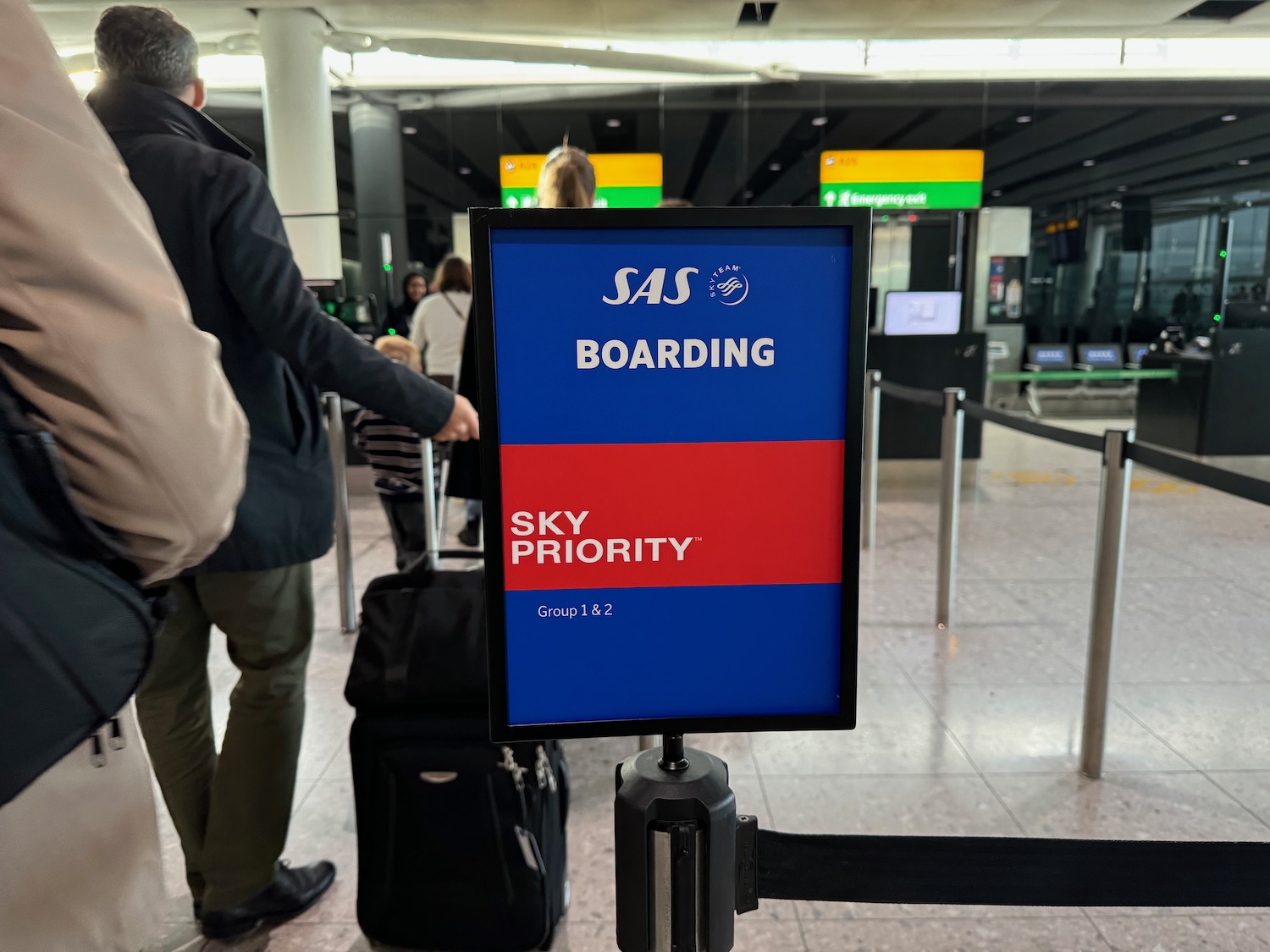 a sign in a airport