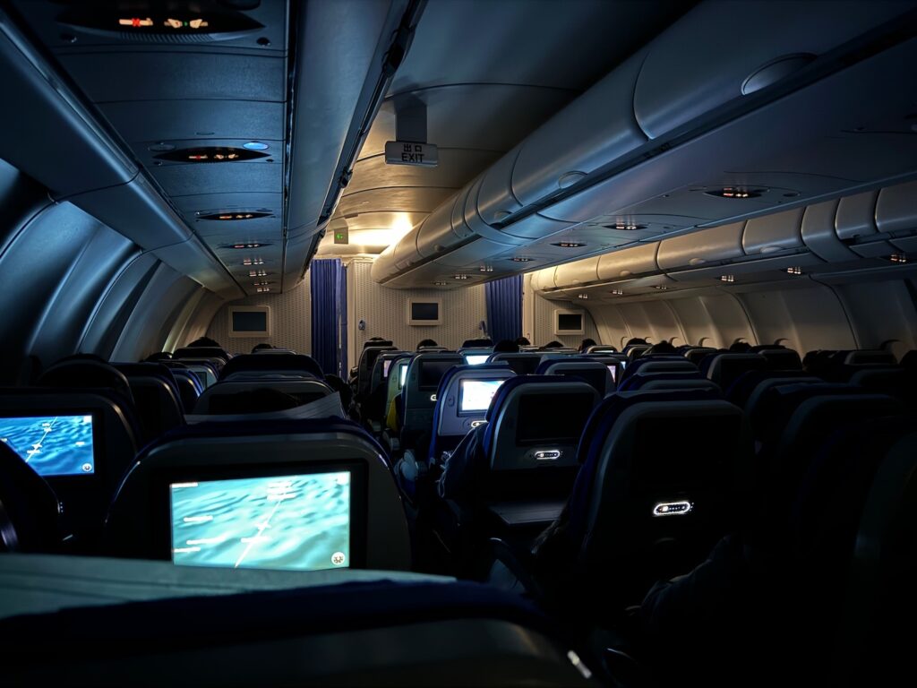 review-china-eastern-a330-200-economy-class-live-and-let-s-fly