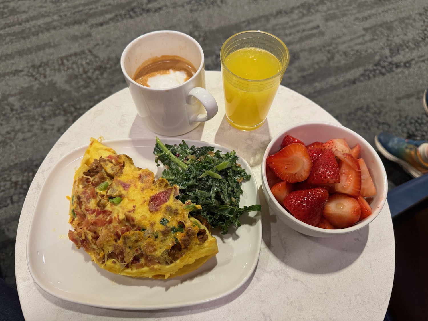 LAX Delta Sky Club Breakfast