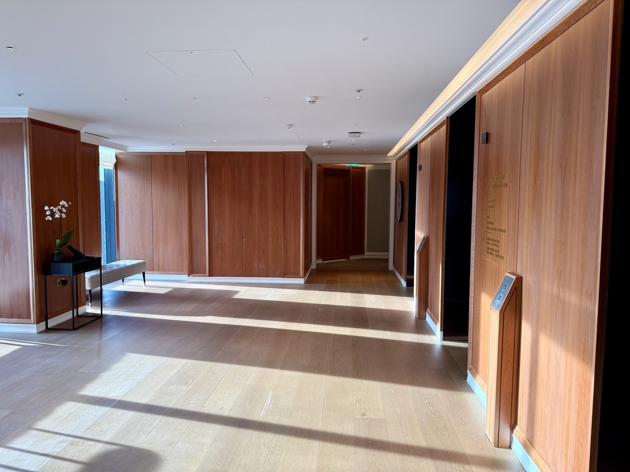 Park Hyatt London River Thames floor lobby