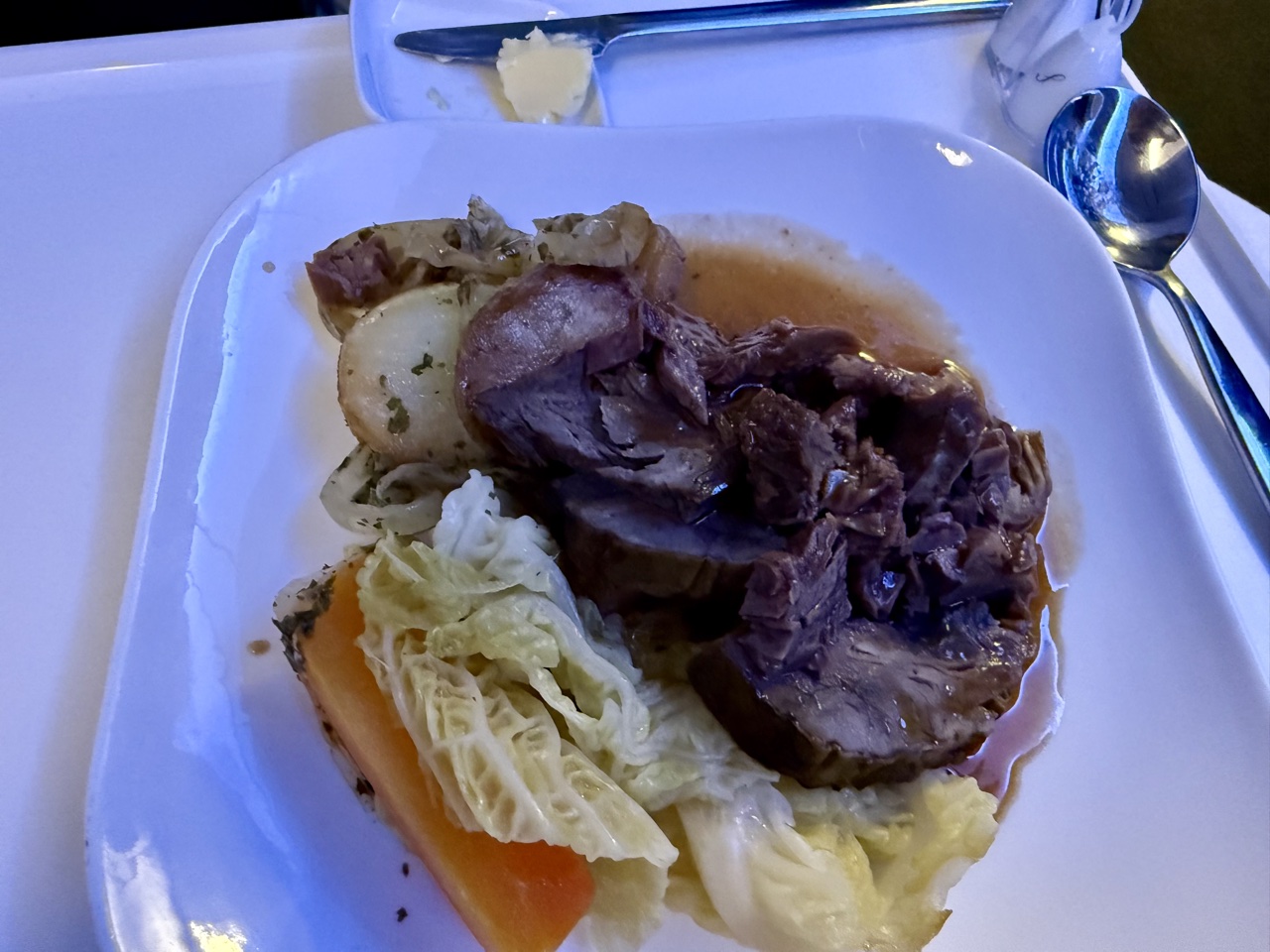 Aer Lingus business class boiled cabbage garbage