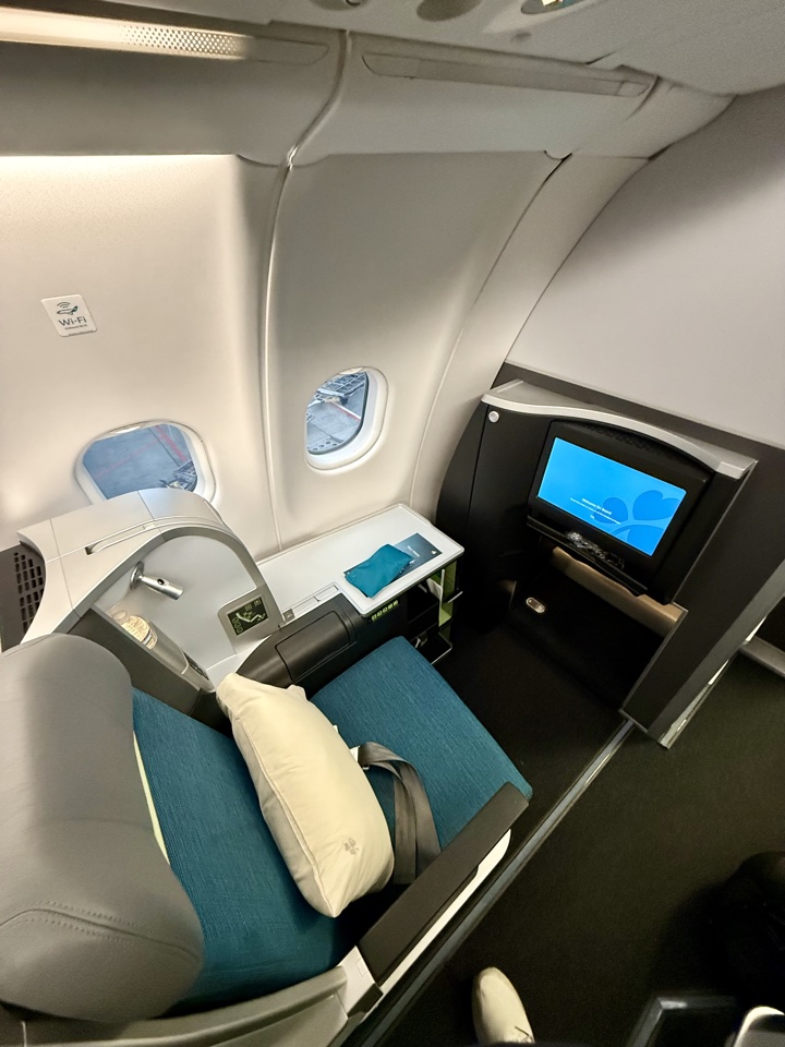 Aer Lingus business class with IFE