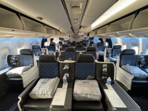 My "Coffin" Business Class Seat On Delta Air Lines 767-300... - Live