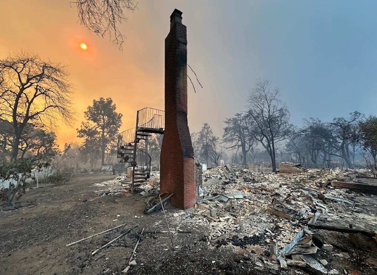 a fire destroyed a house