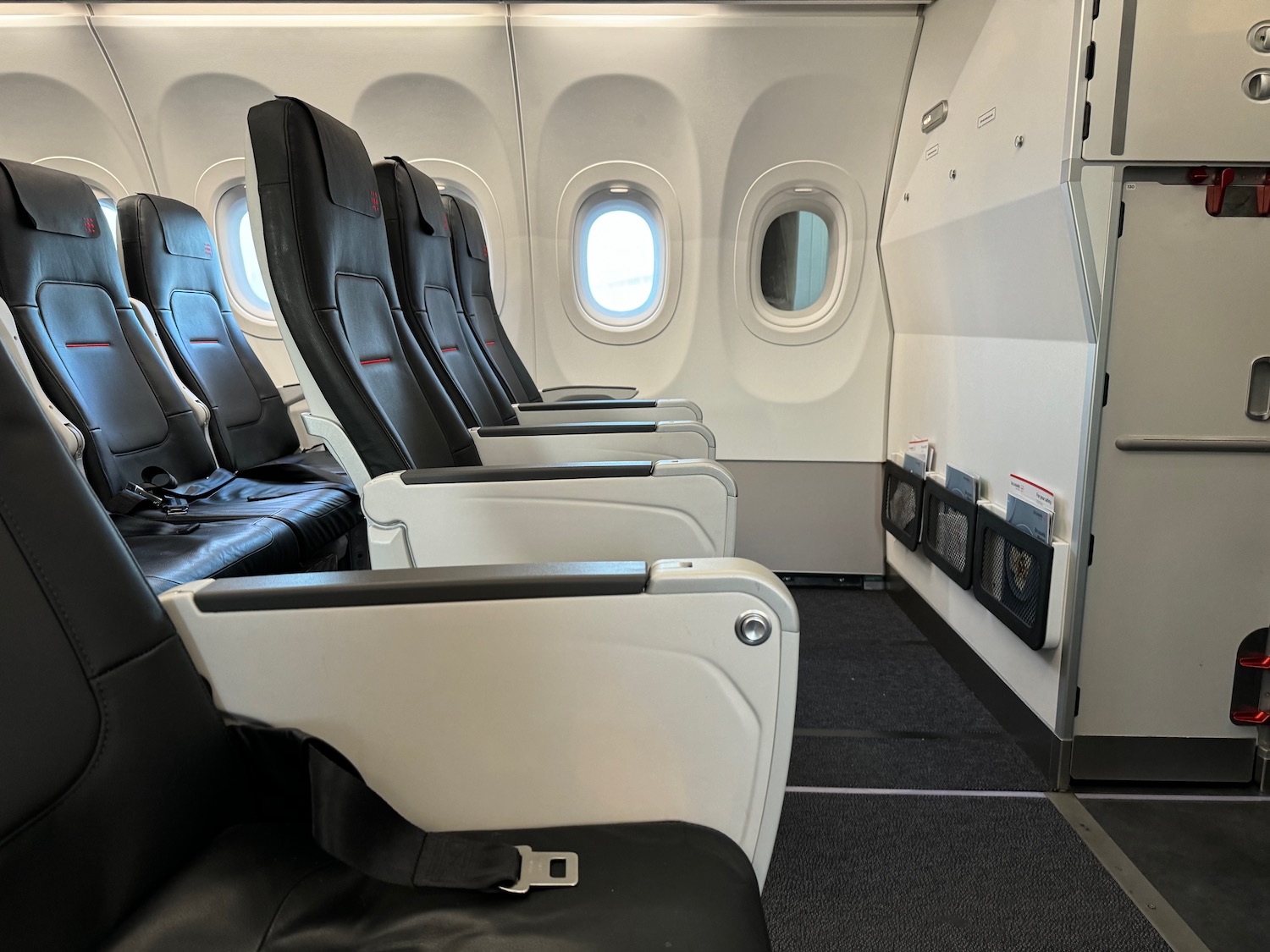 Brussels Airlines A320neo Business Class Review